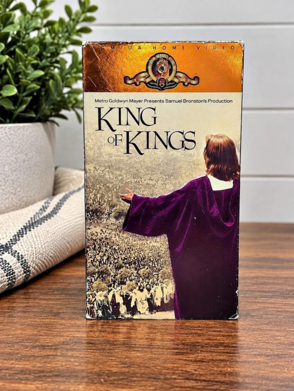 Warner Home Video King of Kings VHS Movie